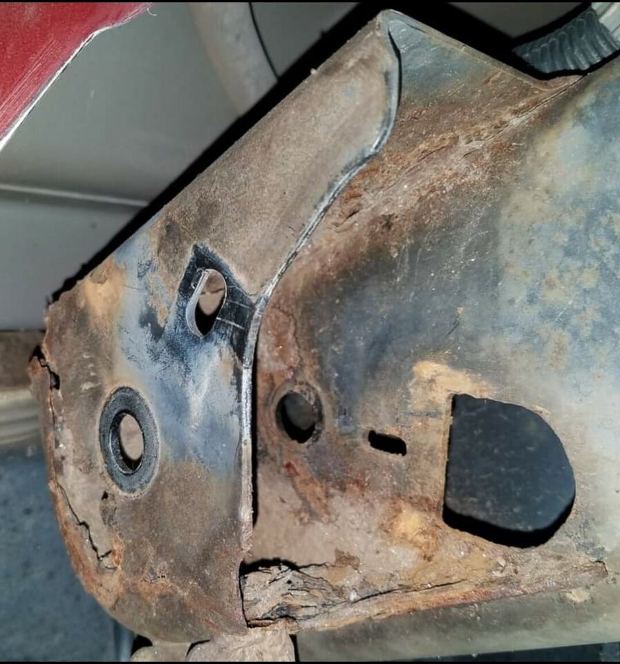 Chevy Trailblazer/GMC Envoy Rear Upper Trailing Arm Mount Repair Kit. US made!